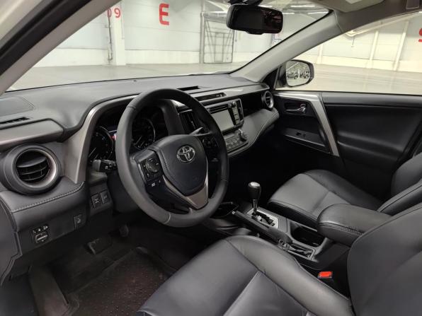 Toyota RAV4 IV (XA40) Рестайлинг с пробегом 2015 года, цена 2 430 000 рублей, 81246 км, внедорожник, Автокод Объявления