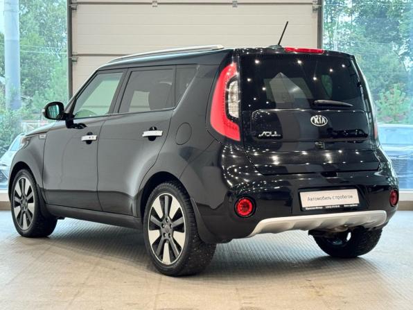 Kia Soul II Рестайлинг с пробегом 2017 года, цена 1 620 000 рублей, 93000 км, хэтчбек, Автокод Объявления