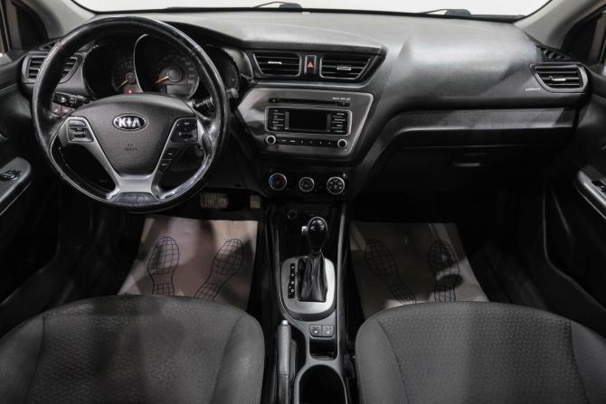 Kia Rio III Рестайлинг с пробегом 2017 года, цена 1 379 000 рублей, 105000 км, хэтчбек, Автокод Объявления