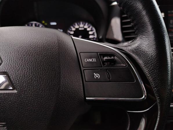 Mitsubishi Outlander III Рестайлинг 3 с пробегом 2019 года, цена 1 949 000 рублей, 121894 км, внедорожник, Автокод Объявления