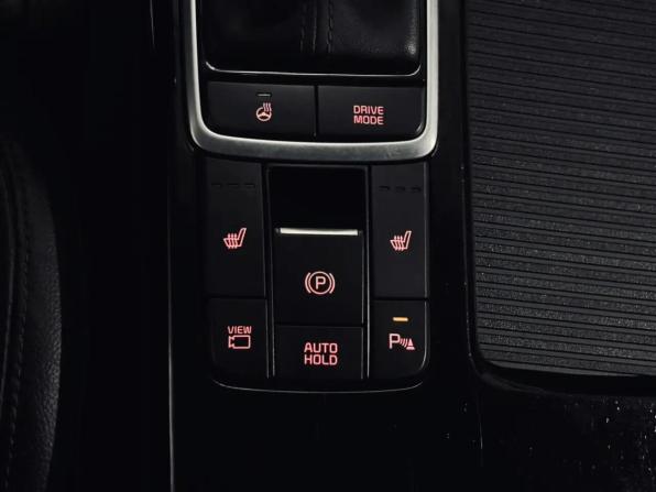Kia Optima IV Рестайлинг с пробегом 2018 года, цена 1 730 000 рублей, 187017 км, седан, Автокод Объявления