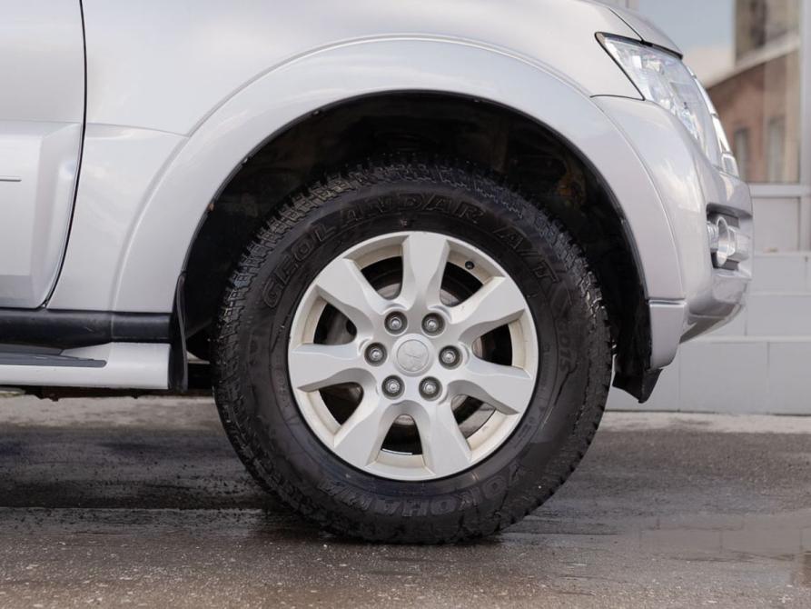 Mitsubishi Pajero IV Рестайлинг 1 Новосибирск  - изображение 9