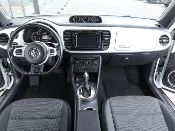 Volkswagen Beetle II (A5) с пробегом 2015 года, цена 1 798 000 рублей, 63265 км, хэтчбек, Автокод Объявления