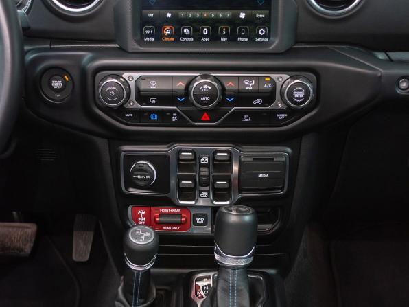 Jeep Wrangler IV (JL) с пробегом 2022 года, цена 6 999 000 рублей, 15600 км, внедорожник, Автокод Объявления