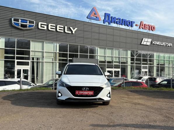 Hyundai Solaris II Рестайлинг с пробегом 2020 года, цена 1 318 000 рублей, 106812 км, седан, Автокод Объявления