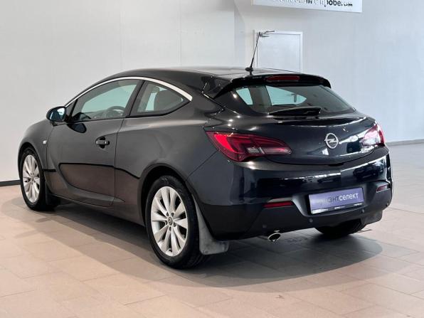Opel Astra J Рестайлинг с пробегом 2013 года, цена 1 050 000 рублей, 110020 км, хэтчбек, Автокод Объявления