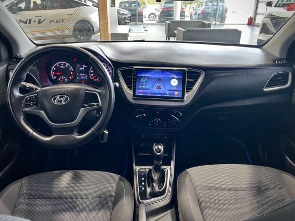 Hyundai Solaris II с пробегом 2017 года, цена 1 019 900 рублей, 170000 км, седан, Автокод Объявления