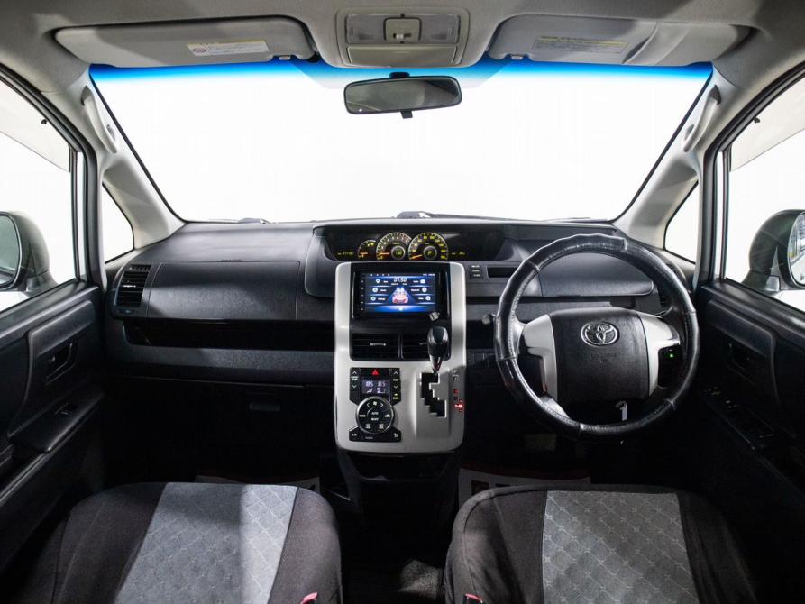 Toyota Noah II (R70) Иркутск  - изображение 8
