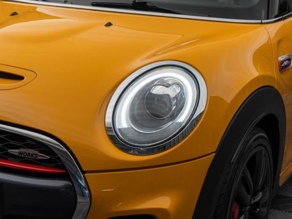 Mini Hatch III (F55/F56) с пробегом 2016 года, цена 2 680 000 рублей, 73290 км, хэтчбек, Автокод Объявления
