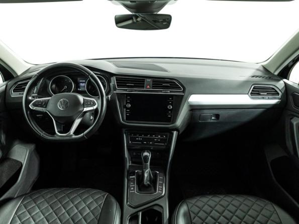 Volkswagen Tiguan II Рестайлинг с пробегом 2021 года, цена 2 579 700 рублей, 65190 км, внедорожник, Автокод Объявления