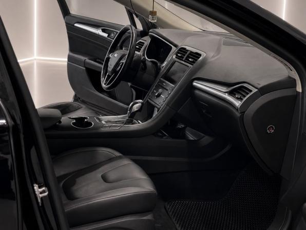 Ford Mondeo V с пробегом 2017 года, цена 1 595 000 рублей, 120000 км, седан, Автокод Объявления