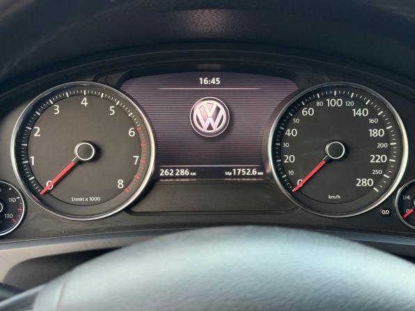 Volkswagen Touareg II с пробегом 2011 года, цена 1 700 000 рублей, 262286 км, внедорожник, Автокод Объявления