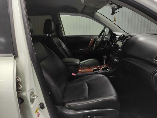 Toyota Highlander II (XU40) Рестайлинг с пробегом 2011 года, цена 1 730 000 рублей, 247671 км, внедорожник, Автокод Объявления