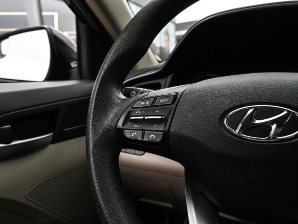 Hyundai Elantra VI (AD) с пробегом 2019 года, цена 1 660 000 рублей, 119659 км, седан, Автокод Объявления