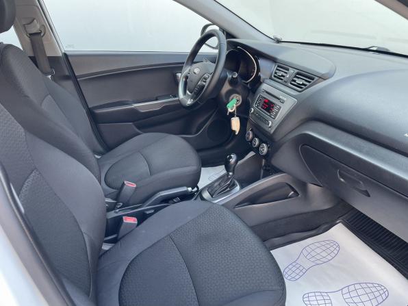 Kia Rio III Рестайлинг с пробегом 2015 года, цена 1 063 000 рублей, 177573 км, седан, Автокод Объявления