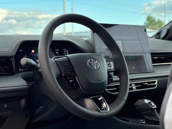 Toyota Camry IX (XV80) China Market Рестайлинг с пробегом 2026 года, цена 4 550 000 рублей, 15 км, седан, Автокод Объявления