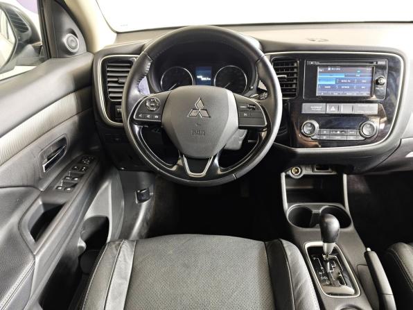Mitsubishi Outlander III Рестайлинг 2 с пробегом 2015 года, цена 1 488 000 рублей, 196688 км, внедорожник, Автокод Объявления