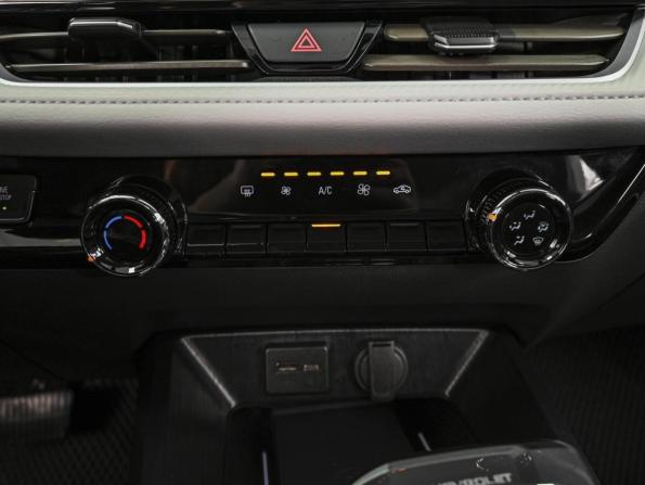 Chevrolet Monza II Рестайлинг с пробегом 2023 года, цена 1 768 000 рублей, 5501 км, седан, Автокод Объявления