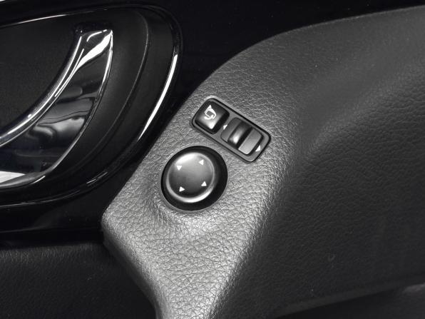 Nissan Qashqai II с пробегом 2017 года, цена 1 869 999 рублей, 75707 км, внедорожник, Автокод Объявления