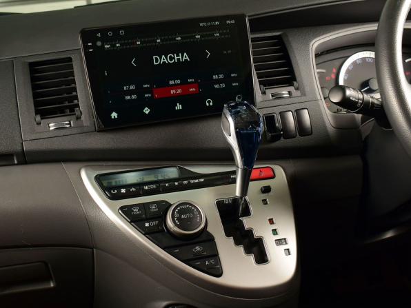 Toyota ISis I Рестайлинг с пробегом 2011 года, цена 1 199 999 рублей, 153771 км, компактвэн, Автокод Объявления