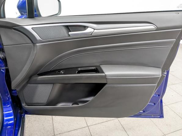Ford Mondeo V с пробегом 2018 года, цена 1 950 000 рублей, 100154 км, седан, Автокод Объявления