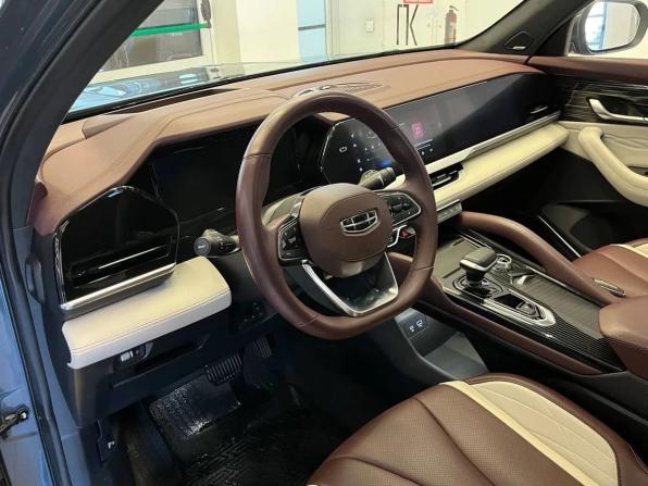 Geely Monjaro I с пробегом 2023 года, цена 3 000 000 рублей, 74695 км, внедорожник, Автокод Объявления