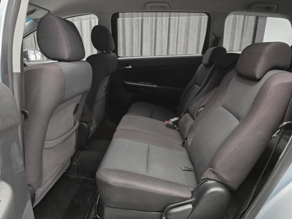 Toyota Wish I с пробегом 2003 года, цена 650 000 рублей, 240000 км, минивэн, Автокод Объявления