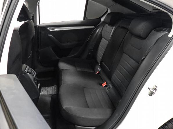 Skoda Octavia III (A7) с пробегом 2013 года, цена 949 000 рублей, 283784 км, лифтбек, Автокод Объявления