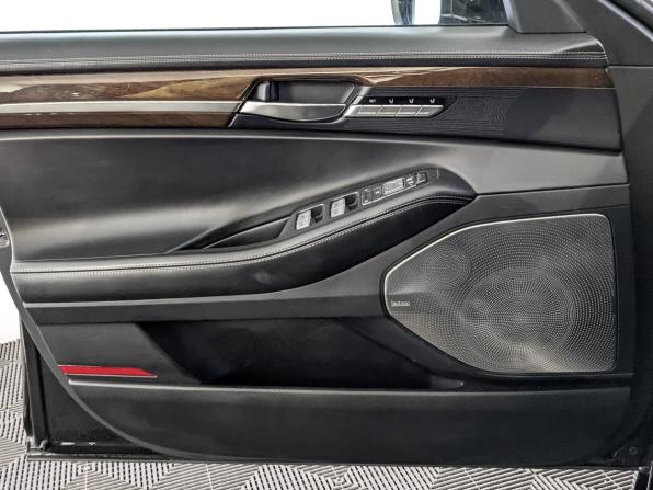 Genesis G90 I с пробегом 2018 года, цена 3 200 000 рублей, 101888 км, седан, Автокод Объявления