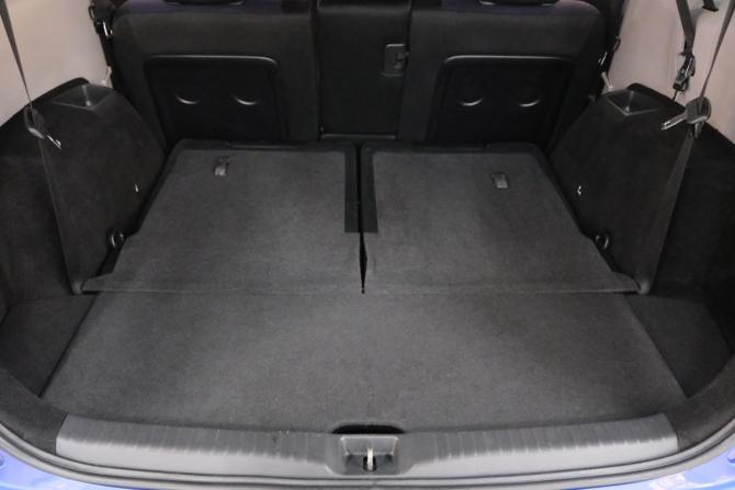 Toyota Wish II Рестайлинг с пробегом 2012 года, цена 1 519 000 рублей, 109360 км, минивэн, Автокод Объявления