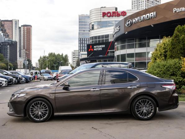 Toyota Camry VIII (XV70) с пробегом 2019 года, цена 2 498 000 рублей, 119137 км, седан, Автокод Объявления