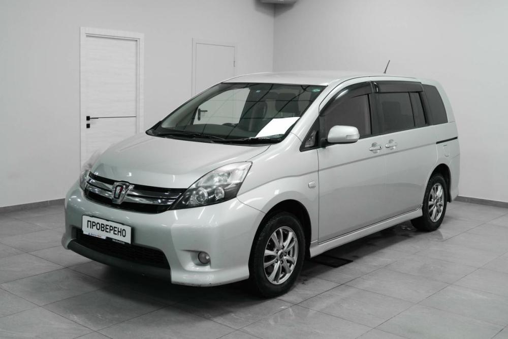 Toyota ISis I Рестайлинг Казань  - изображение 1