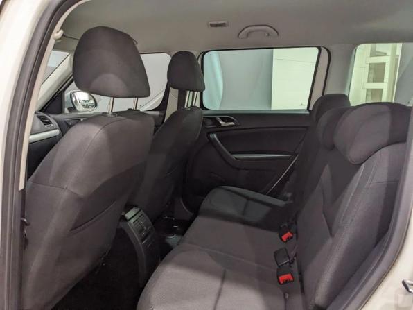 Skoda Yeti I Рестайлинг с пробегом 2015 года, цена 1 370 000 рублей, 88000 км, внедорожник, Автокод Объявления