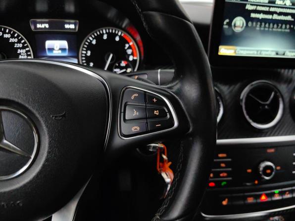 Mercedes-Benz GLA I (X156) с пробегом 2017 года, цена 1 785 000 рублей, 214000 км, внедорожник, Автокод Объявления