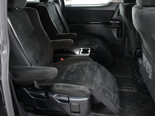Toyota Vellfire I с пробегом 2011 года, цена 2 475 000 рублей, 155697 км, минивэн, Автокод Объявления