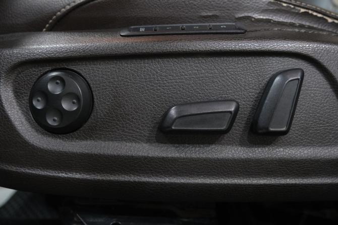 Volkswagen Passat B7 с пробегом 2011 года, цена 999 000 рублей, 371000 км, седан, Автокод Объявления