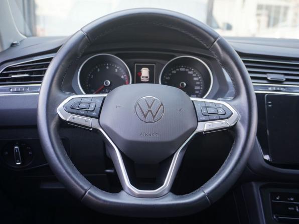 Volkswagen Tiguan II Рестайлинг с пробегом 2021 года, цена 2 670 000 рублей, 66168 км, внедорожник, Автокод Объявления