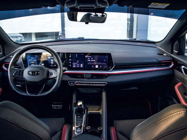 Geely Coolray I Рестайлинг с пробегом 2024 года, цена 2 199 000 рублей, 16844 км, внедорожник, Автокод Объявления