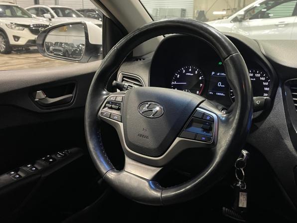 Hyundai Solaris II с пробегом 2018 года, цена 1 430 000 рублей, 138067 км, седан, Автокод Объявления