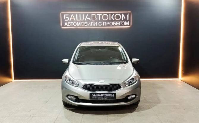 Kia Ceed II с пробегом 2013 года, цена 1 190 000 рублей, 93053 км, хэтчбек, Автокод Объявления