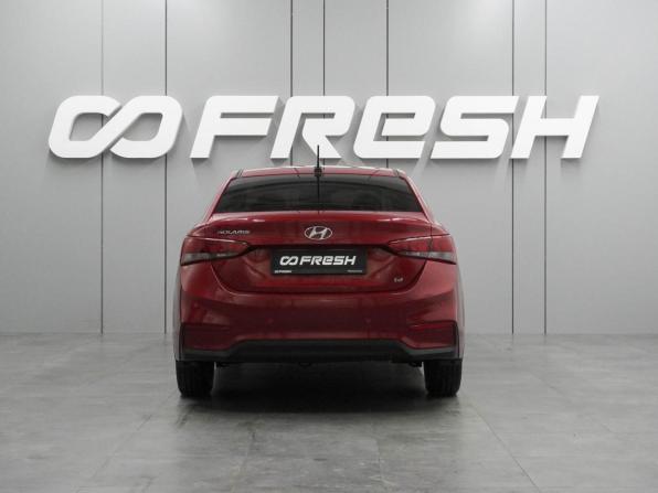 Hyundai Solaris II с пробегом 2017 года, цена 1 347 000 рублей, 105231 км, седан, Автокод Объявления