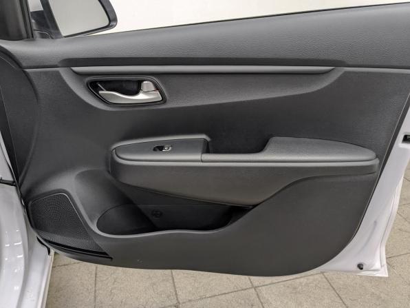 Kia Rio IV Рестайлинг с пробегом 2021 года, цена 1 640 000 рублей, 57227 км, седан, Автокод Объявления