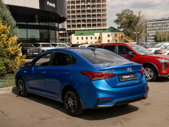 Hyundai Solaris II с пробегом 2017 года, цена 1 098 000 рублей, 141812 км, седан, Автокод Объявления