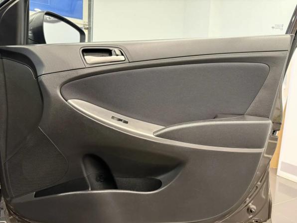 Hyundai Solaris I Рестайлинг с пробегом 2015 года, цена 990 000 рублей, 168644 км, седан, Автокод Объявления