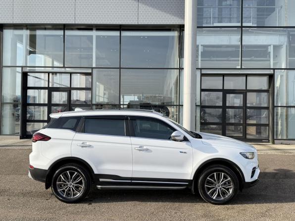 Geely Atlas Pro с пробегом 2024 года, цена 2 250 000 рублей, 17408 км, внедорожник, Автокод Объявления