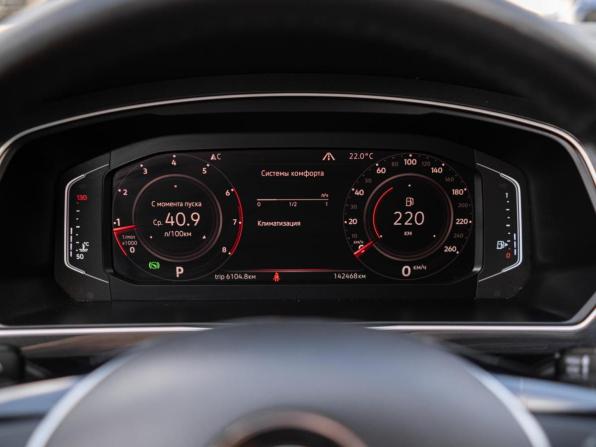 Volkswagen Tiguan II с пробегом 2018 года, цена 2 799 000 рублей, 142468 км, внедорожник, Автокод Объявления
