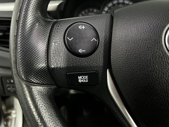 Toyota Corolla XI (E160 E170 E180) с пробегом 2014 года, цена 1 375 000 рублей, 155000 км, седан, Автокод Объявления