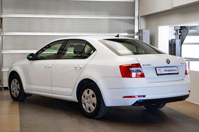 Skoda Octavia III (A7) Рестайлинг с пробегом 2019 года, цена 1 200 000 рублей, 196435 км, лифтбек, Автокод Объявления