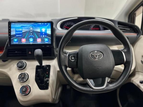 Toyota Sienta II с пробегом 2015 года, цена 1 239 000 рублей, 95119 км, минивэн, Автокод Объявления