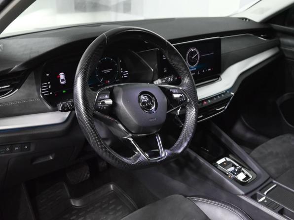 Skoda Octavia IV (A8) с пробегом 2021 года, цена 2 550 000 рублей, 28610 км, лифтбек, Автокод Объявления